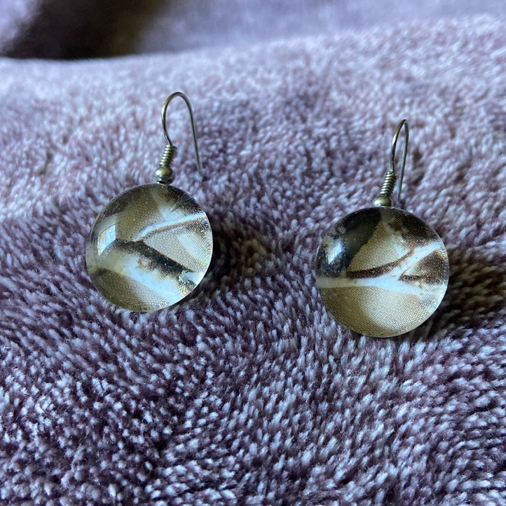 Dangle earrings